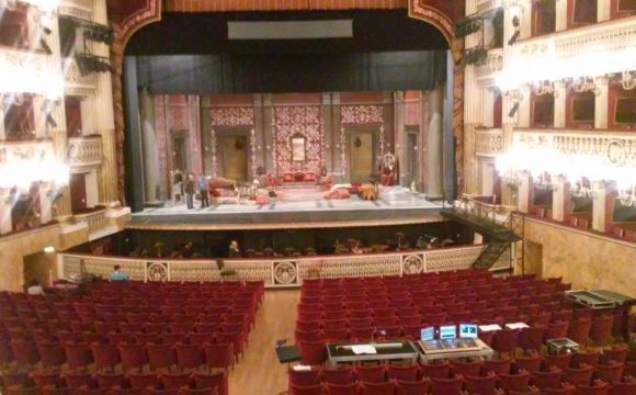 Traviata próbájára várva